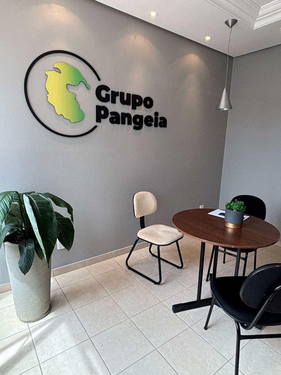 WhatsApp Image 2025-03-12 at 16.12.01 (2)